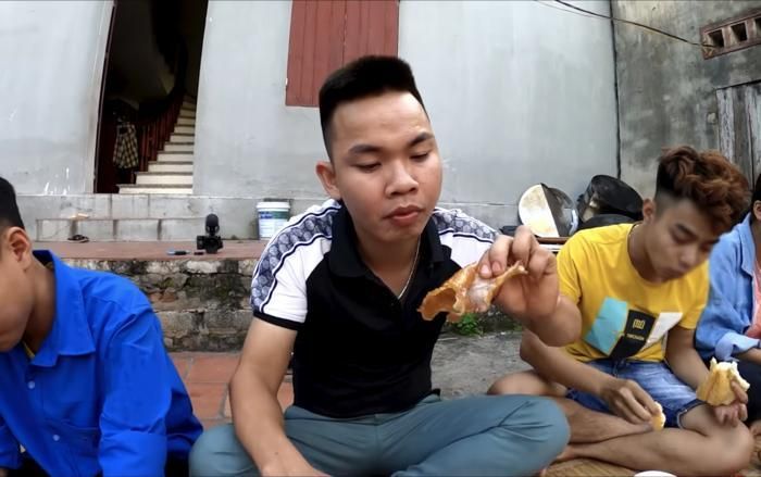 (Ảnh: Bà Tân Vlog)