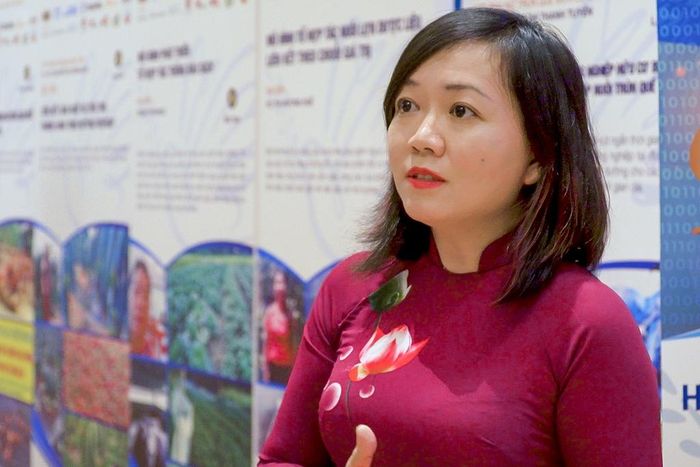 Bà Lê Thị Hồng Nhi - Quản lý cấp cao Phát triển bền vững, truyền thông và đối ngoại Unilever Việt Nam - chia sẻ: "Nhãn hàng Sunlight nói riêng và Unilever Việt Nam nói chung rất hân hạnh khi được đồng hành cùng hai dự án ý nghĩa này. Cả hai đều chứng tỏ sức mạnh của người phụ nữ, cũng như truyền cảm hứng cho phụ nữ khắp Việt Nam khởi nghiệp". 