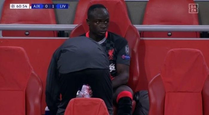 Sadio Mane bị đau nhưng không đáng ngại