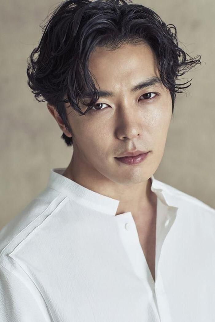 Kim Jae Wook được xem là mỹ nam sở hữu vẻ ngoài quyến rũ vạn người mê