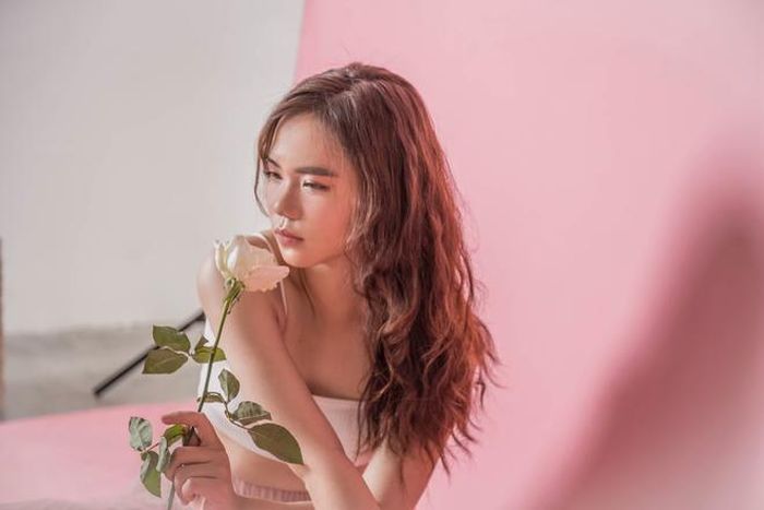  Ngoài các bài luận và phỏng vấn, hồ sơ xét tuyển của Nga còn kèm theo bảng thành tích học tập và hoạt động ngoại khóa. GPA 3 năm THPT của Nga trên 9,2. Nữ sinh từng giành giải nhì kỳ môn Toán học sinh giỏi cụm Ba Đình - Tây Hồ năm học 2018-2019 và cấp TP Hà Nội năm học 2019-2020. Trong kỳ thi tốt nghiệp THPT vừa qua, 10X đạt 26,9 điểm khối A. 