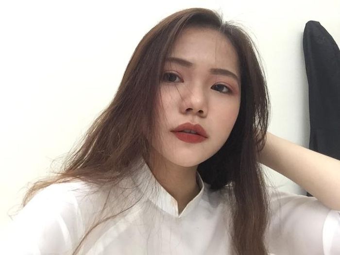  Nga cũng nói thêm chính cô từng khá lo lắng khi quyết định theo ngành Kỹ thuật cơ khí. Trước đó, nữ sinh đã có “tấm vé” trúng tuyển một trường đại học lớn ở TP.HCM. Tuy nhiên, đam mê giúp nữ sinh tự tin hơn vào lựa chọn của mình. 