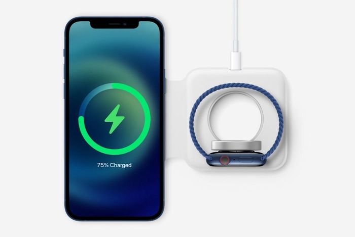 Tuần trước, Apple đã trình làng dòng sản phẩm iPhone 12 và chính thức bước vào kỷ nguyên 5G, khi cả 4 mẫu iPhone mới nhất đều hỗ trợ giao thức mạng mới nhất - mặc dù báo cáo gần đây cho thấy iPhone 12 không sử dụng được 5G nếu dùng 2 SIM. 