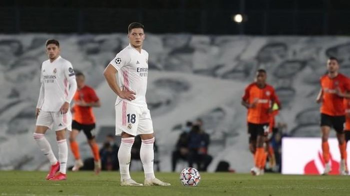 Luka Jovic trong trận Real Madrid thua sốc 2-3 trước Shakhtar ngay trên sân nhà ở vòng bảng Champions League.