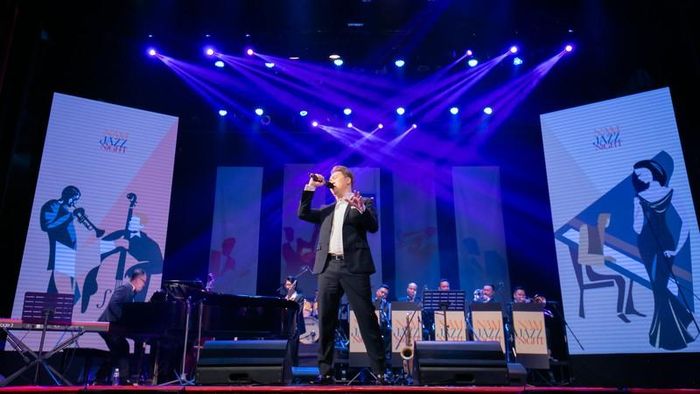 Lê Hiếu phiêu cùng Jazz