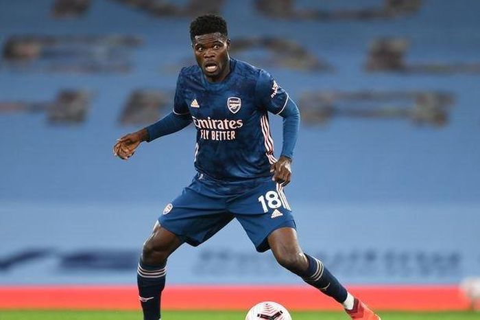 Mừng vì Partey nhưng Arsenal vẫn còn lo lắng về hàng phòng ngự.
