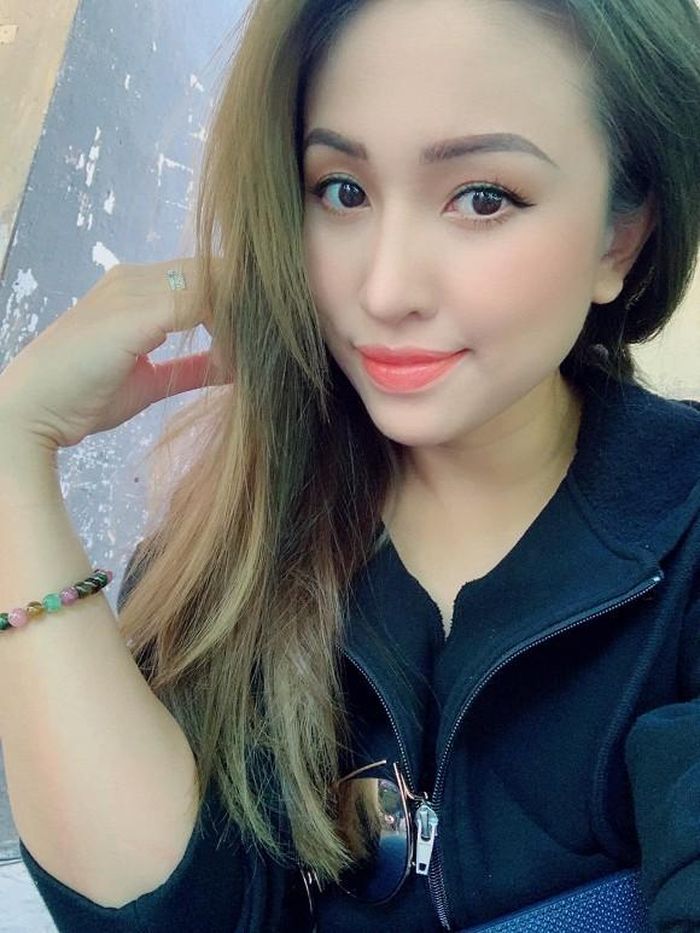 Vân Hugo khuyên: "Nếu ai đó yêu bạn vì bạn nghe lời họ, đó không phải là tình yêu, đó là sự kỳ vọng. Và chỉ khi bạn đáp ứng kỳ vọng họ mới dành tình yêu cho bạn. Như vậy, bạn sẽ trở thành nô lệ cho tình cảm, hoàn toàn bị động và đáng chán! Nếu bạn được chấp nhận như những gì bạn vốn là, bạn mới thật sự được yêu. Bao nhiêu khiêm tốn cũng chưa đủ. Một chút tự mãn đã là thừa".