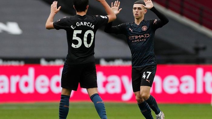 Cầu thủ trẻ người Anh gần như là điểm sáng hiếm hoi trên hàng công Man City trận này. Foden nhận danh hiệu cầu thủ hay nhất trận do ban tổ chức Premier League bầu chọn. Ảnh: Getty.