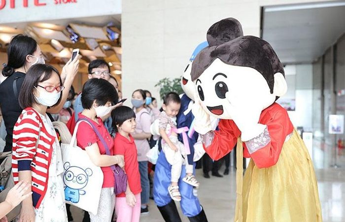 Giao lưu và giới thiệu du lịch Hàn Quốc tại Hà Nội.