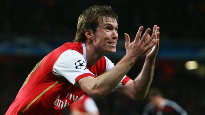Hleb hối tiếc vì đã rời Arsenal. Ảnh: Getty.