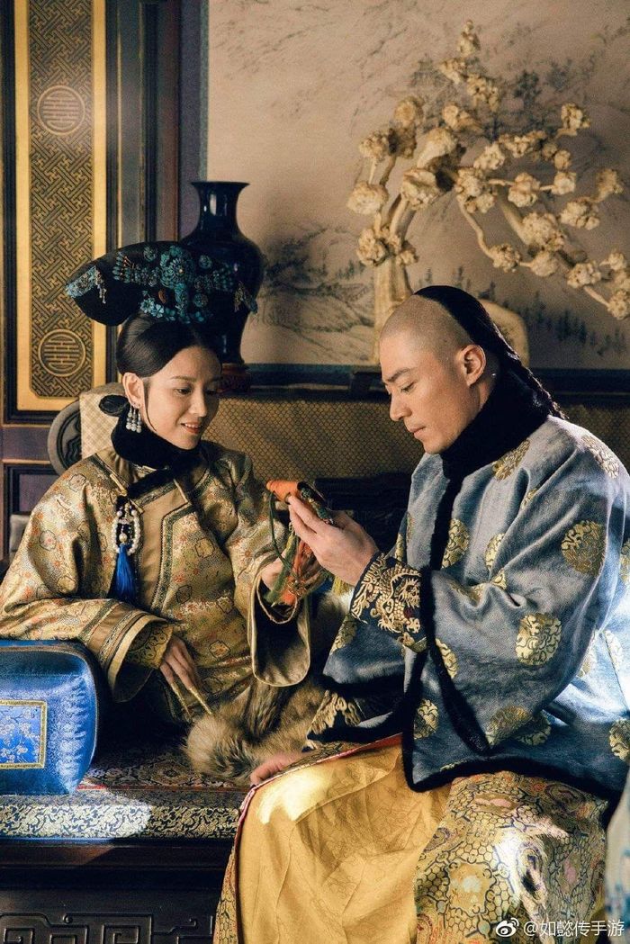 Theo các nhà nghiên cứu lịch sử, mỗi phi tần trong cung tùy theo địa vị mà được hoàng đế ban cho một mức bổng lộc riêng để tiêu xài.