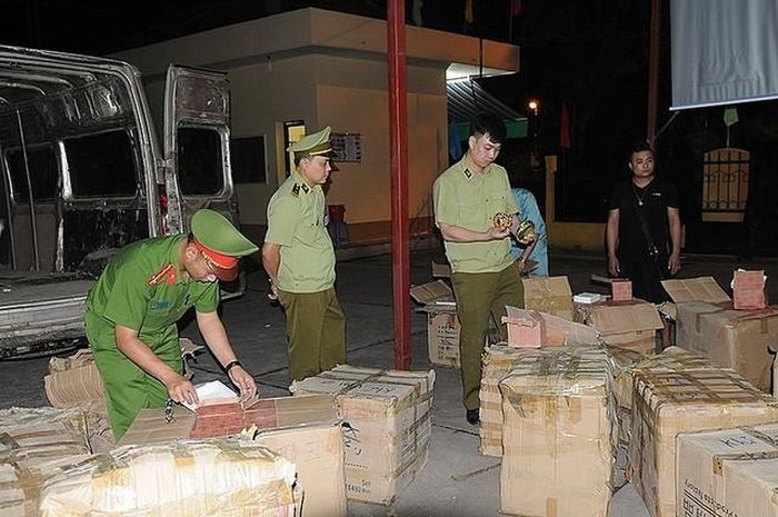 Dịp cuối năm, hoạt động buôn lậu, gian lận thương mại, hàng giả đang dần “nóng” trở lại.
