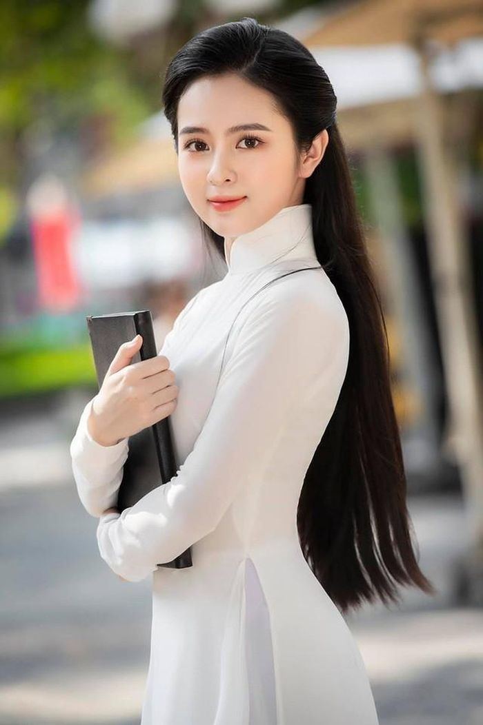 Quan điểm sống của nữ sinh ĐH Tôn Đức Thắng: "Cuộc sống này là cho đi và nhận lại, tất cả đều là sự sắp đặt không phải ngẫu nhiên mà có, đó là lý do cả để mình có thể trưởng thành tốt nhất".