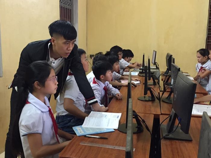 Tăng cường các điều kiện cơ sở vật chất trường lớp học