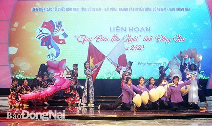 Tiết mục biểu diễn của Hội Hữu nghị Việt Nam - Nhật Bản