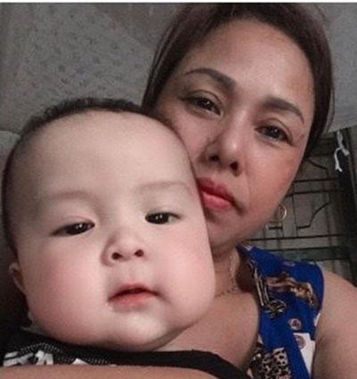 Chị Quách Thị Oanh (Thái Bình) được làm mẹ ở tuổi 52 sau 22 năm chờ đợi. 