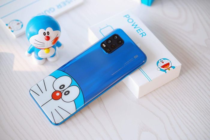 Máy có 4 camera chính bao gồm một camera chính 48MP, một camera góc siêu rộng 8MP, một camera tele 5x 8MP và một camera macro 2MP.