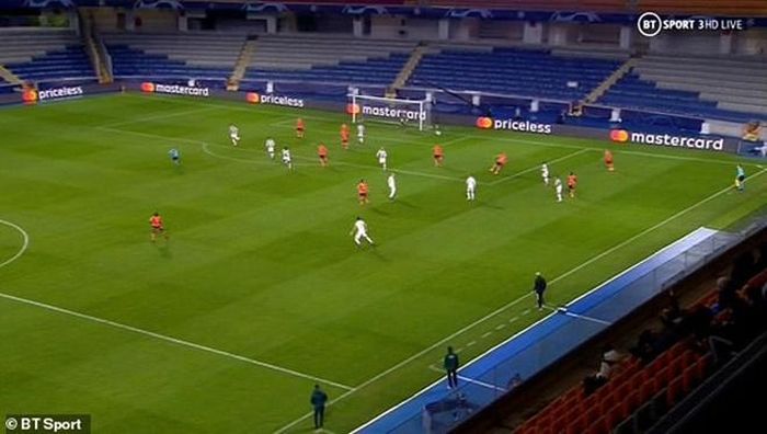 10 cầu thủ MU tràn sang sân Istanbul Basaksehir, bỏ quên Demba Ba