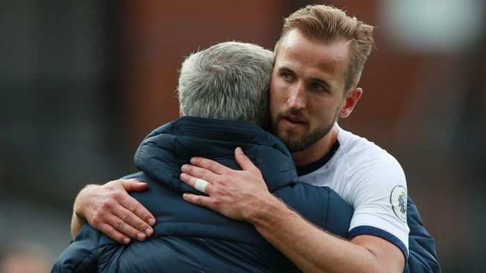 Mourinho quyết liệt bảo vệ Harry Kane