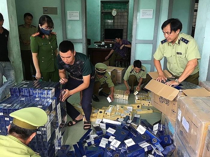 Lực lượng chức năng bắt giữ số lượng lớn thuốc lá nhập lậu