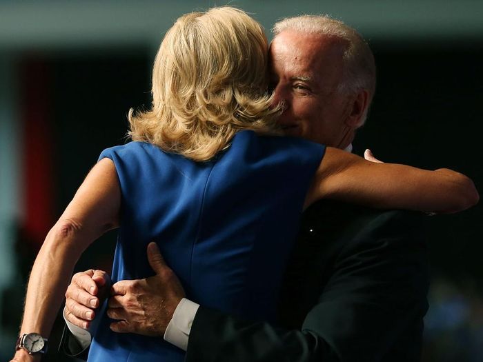 Cùng năm 2007, bà Jill Biden lấy bằng tiến sĩ giáo dục tại Đại học Delaware. Trong lễ tốt nghiệp, ông Joe Biden là người trao cho vợ bằng tiến sĩ.