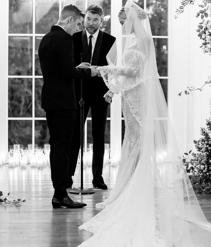  Vợ chồng Justin Bieber kỷ niệm một năm ngày cưới. Ảnh: Instagram. 