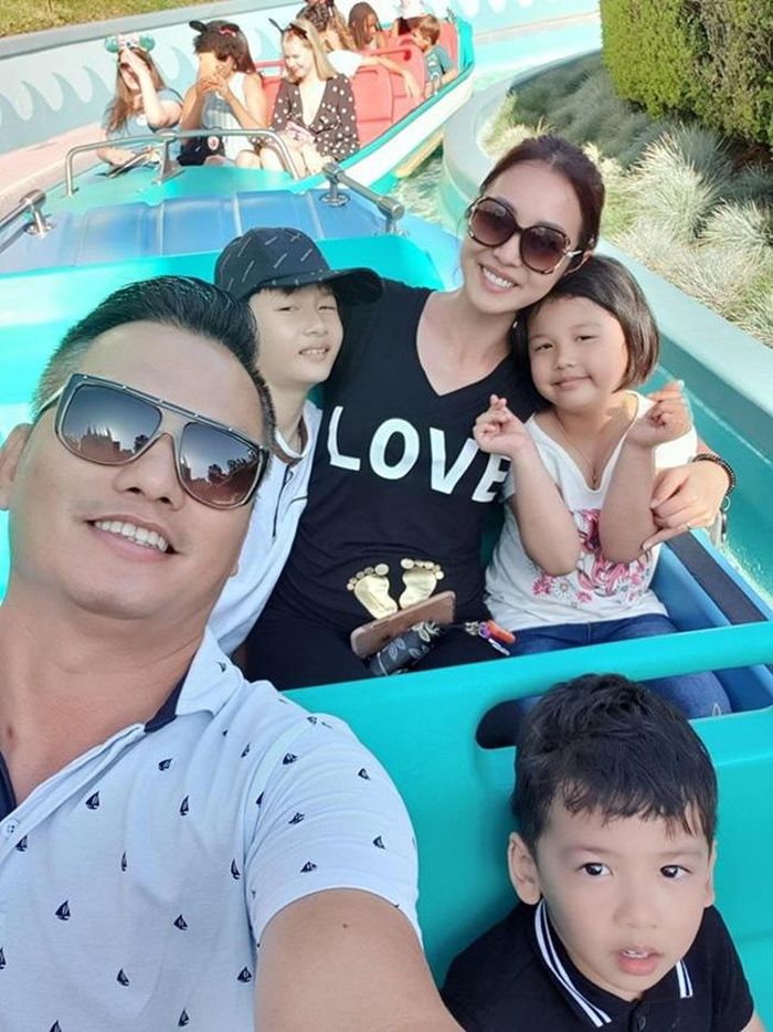 Chồng 2 của Jennifer Phạm quan tâm chăm sóc con riêng của vợ như con đẻ.