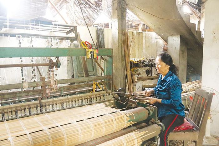 Mành cọ Đoan Hùng luôn được gia đình ông Nguyễn Văn Vinh gìn giữ qua nhiều thế hệ.