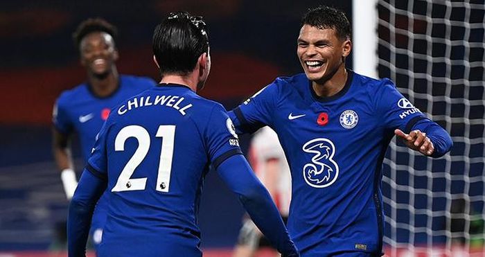 Silva (phải) có bàn thắng đầu tiên cho Chelsea