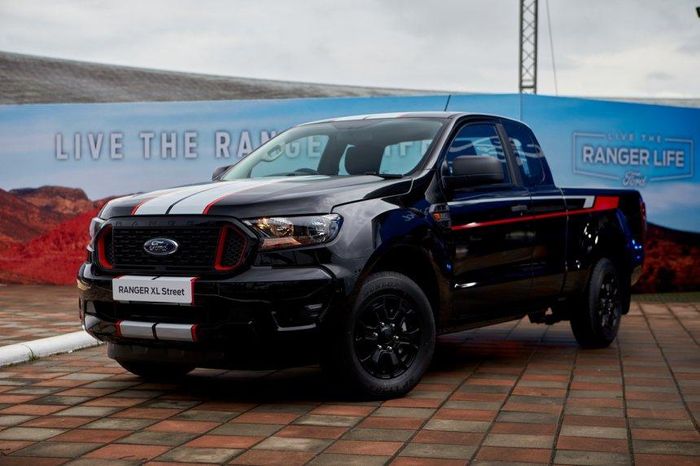Ford Ranger bản XL Street