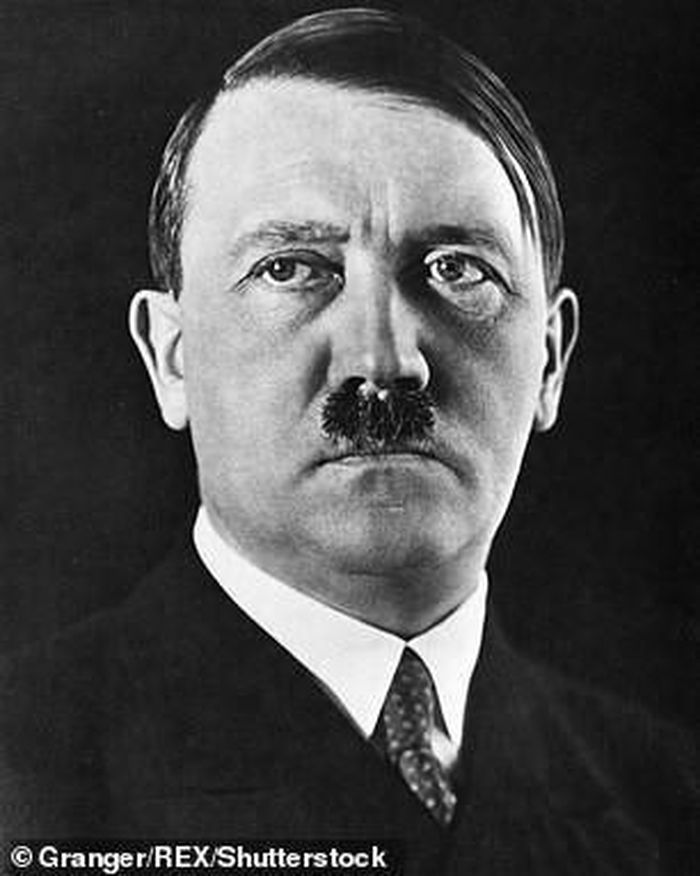 Theo một số chuyên gia, nhà độc tài Hitler có tư tưởng bài Do Thái là do y đổ lỗi cho họ chính là nguyên nhân khiến nước Đức thất bại trong Thế chiến 1.