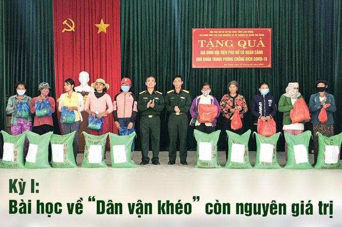 Bộ Chỉ huy Quân sự tỉnh trao quà hỗ trợ gia đình có hoàn cảnh khó khăn trong phòng, chống dịch COVID-19