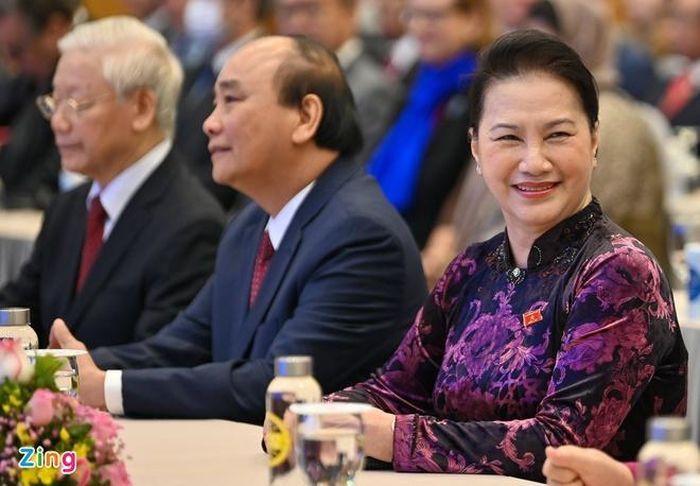  Tổng bí thư, Chủ tịch nước Nguyễn Phú Trọng, Thủ tướng Nguyễn Xuân Phúc, Chủ tịch Quốc hội Nguyễn Thị Kim Ngân tại lễ khai mạc Hội nghị Cấp cao ASEAN 37 sáng 12/11. Ảnh: Việt Linh. 