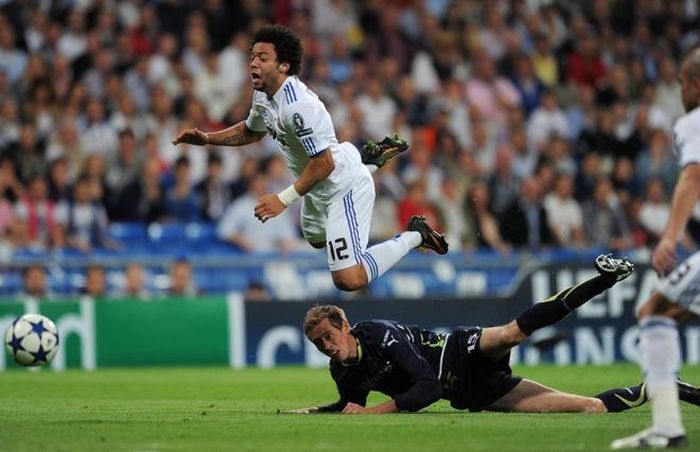 Crouch cho rằng tiểu xảo của Marcelo đã khiến anh nhận thẻ đỏ trong trận đấu với Real Madrid năm 2011. Ảnh: Getty Images.
