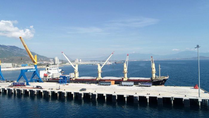 Khu Kinh tế Vân Phong đã có cảng tổng hợp, điều kiện thuận lợi để phát triển đầu tư các dự án ven biển