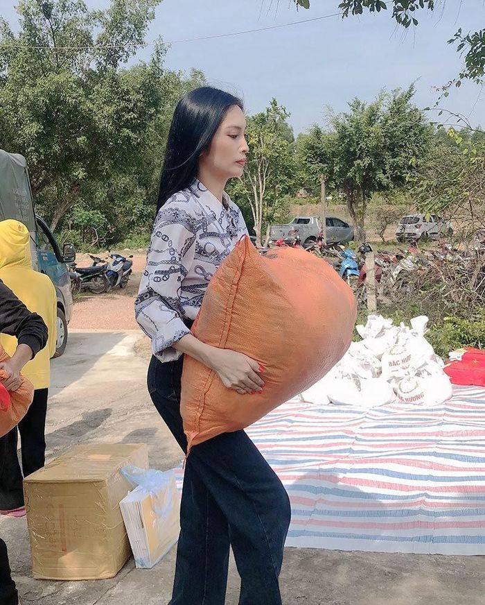 MC Kim Huyền Sâm chia sẻ, cô luôn coi Hà Tĩnh như quê hương của mình bởi cô đã có 12 năm gắn liền Nghệ An - Hà Tĩnh trong các sự kiện lớn của quốc gia tại nơi đây.