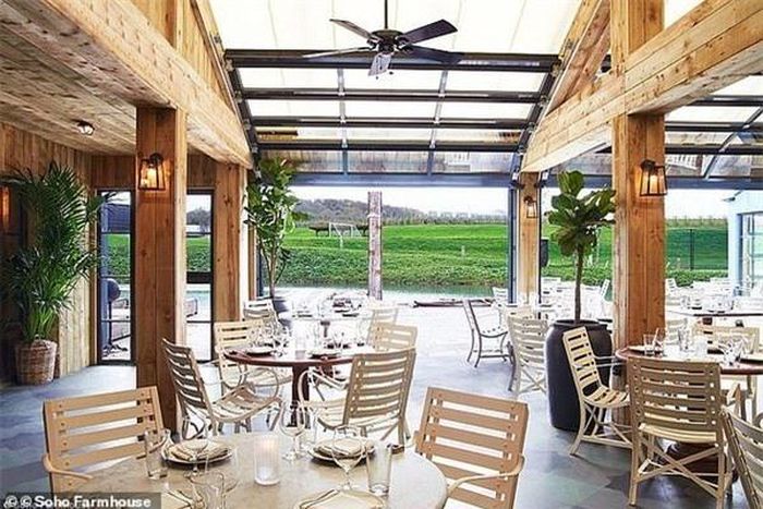 Hình ảnh của Soho Farmhouse, nơi dự kiến tổ chức đám cưới