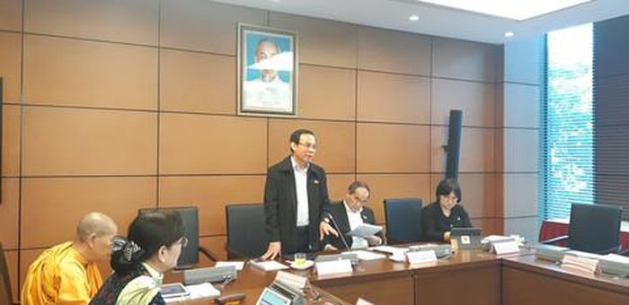 Bí thư Thành ủy TPHCM Nguyễn Văn Nên nêu ý kiến tại phiên thảo luận