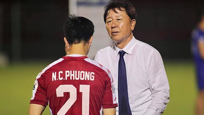 HLV Chung Hae Seong chia tay TPHCM