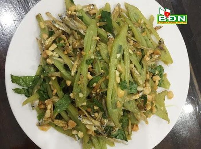 Các món ăn làm từ quả núc nác không phải ai cũng ăn được, vì nó hơi đắng và hăng, nói chung tùy theo sở thích của mỗi người.