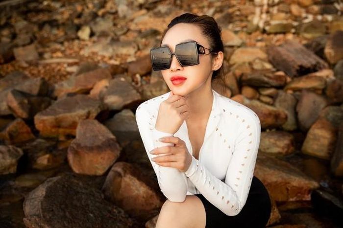 Bạn gái Chi Bảo khoe nhan sắc xinh đẹp, thần thái "ngút trời".