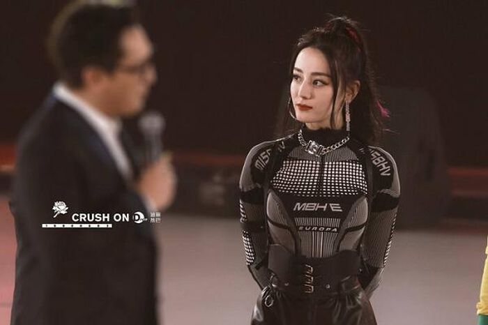Việc tinh chỉnh các nút cài đặt cơ bản của Địch Lệ Nhiệt Ba đã khiến "kích cỡ nút bấm" và "độ trong suốt" quá thấp.