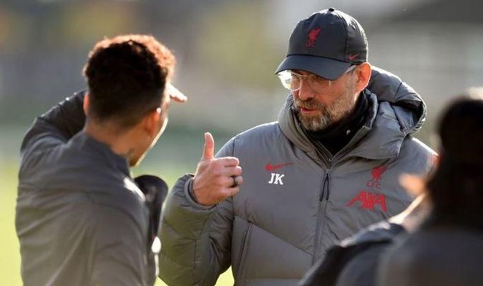 Klopp canh cánh khi Wijnaldum vẫn chưa ký mới với Liverpool