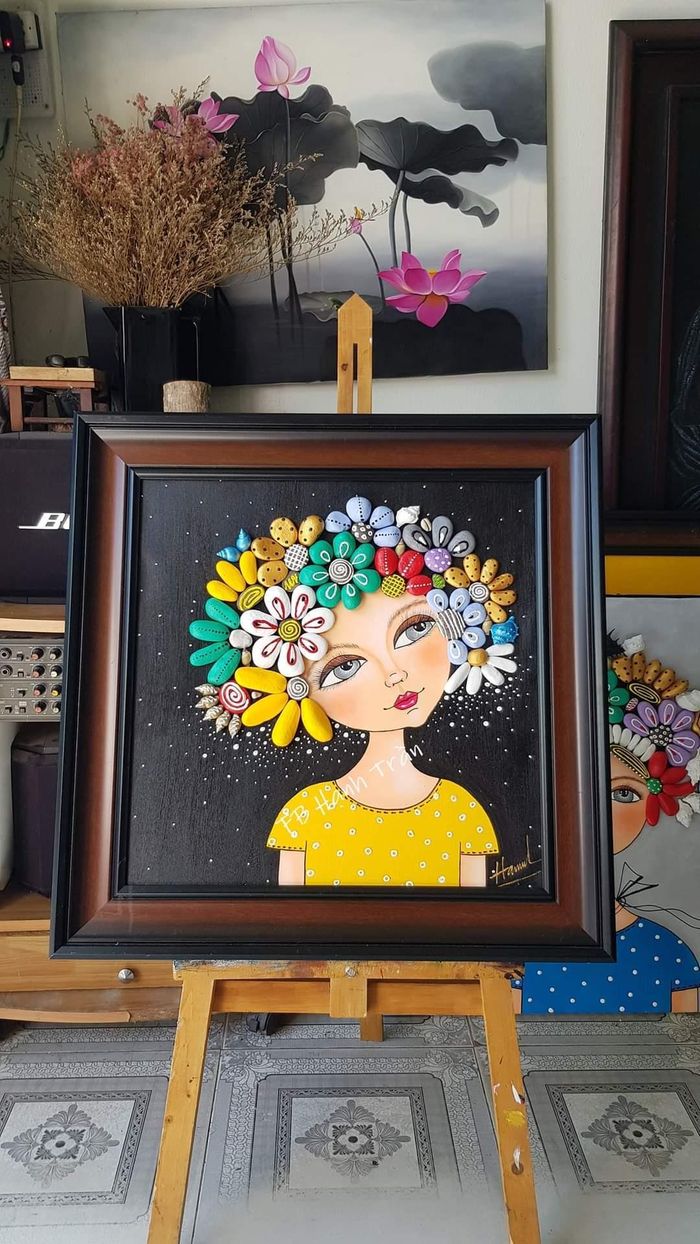 "Từ ngày làm tranh sỏi, mình nhận được nhiều bất ngờ và có bạn bè khắp nơi. Niềm vui của các bạn gửi đến mình như một động lực giúp mình càng cố gắng hơn trong công việc này". 