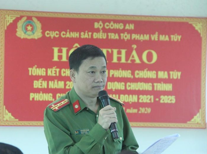  Đại tá Nguyễn Mạnh Hùng, Phó Giám đốc Công an tỉnh Nghệ An phát biểu tại Hội thảo