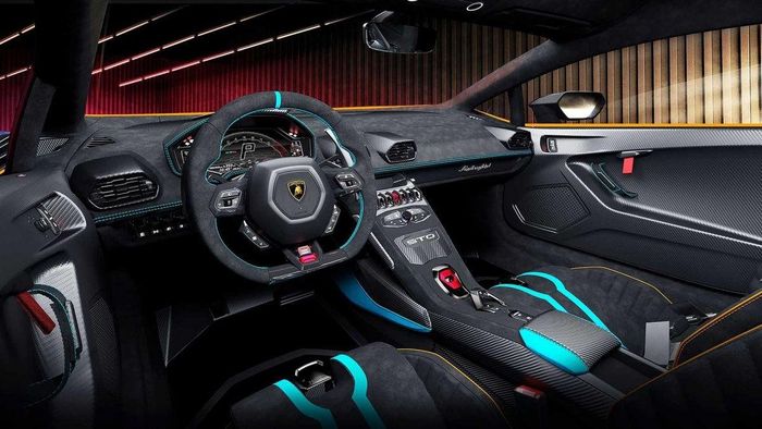 Nội thất của Lamborghini Huracan STO 