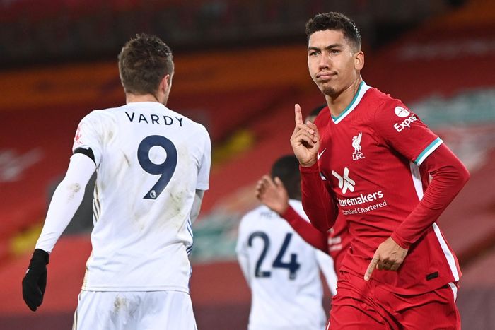  Phút 86, sau nhiều nỗ lực, Firmino cũng ghi bàn ấn định chiến thắng 3-0 cho Liverpool bằng cú đánh đầu hiểm hóc từ đường tạt của Milner. Ở mùa giải này, số 9 của HLV Klopp đã ghi 2 bàn trên sân nhà, trong khi anh chỉ ghi 1 bàn trên tổng số 19 trận tại Anfield mùa trước. 