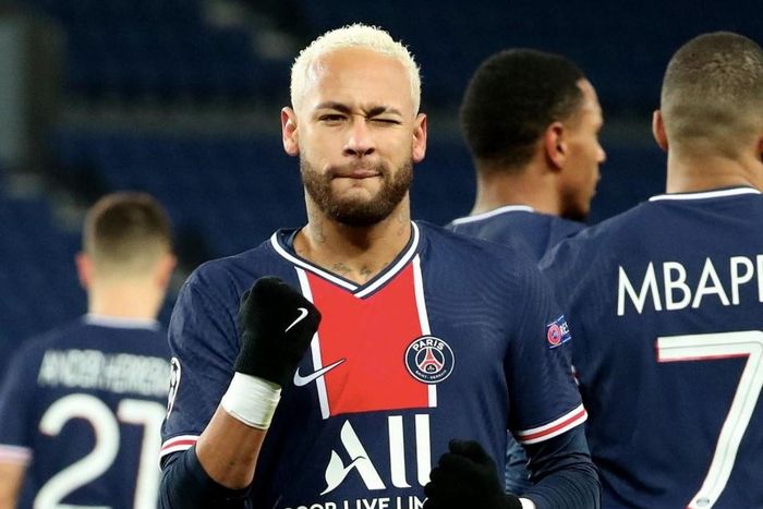  Đây là bàn thắng thứ 36 trong 63 lần thi đấu tại Champions League của Neymar. Theo trang chủ FIFA, có 2 cầu thủ Nam Mỹ trong lịch sử ghi nhiền bàn thắng hơn Neymar ở đấu trường này là Lionel Messi (118 bàn) và Sergio Aguero (40 bàn). 
