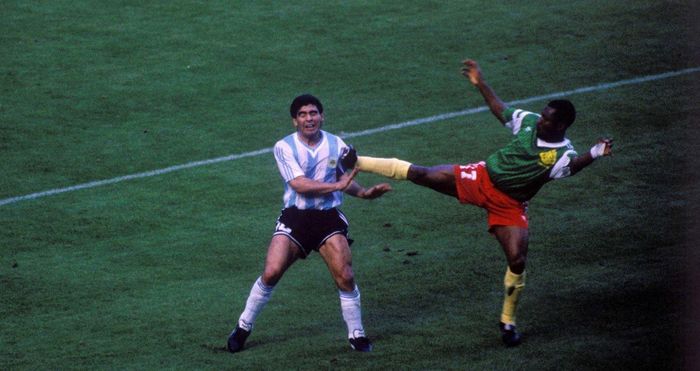 Maradona trong trận gặp Cameroon năm 1990