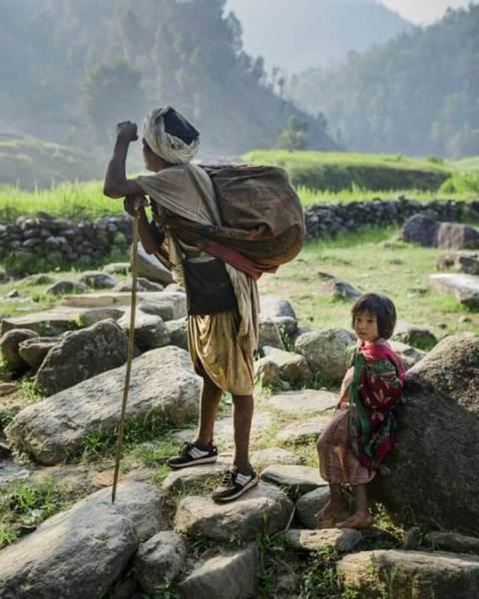 Không những vậy, người Raute còn tạo ra một lỗ xuyên qua sọ của người chết để linh hồn người quá cố có thể lên thiên đường và sống cuộc sống vĩnh hằng, hạnh phúc.